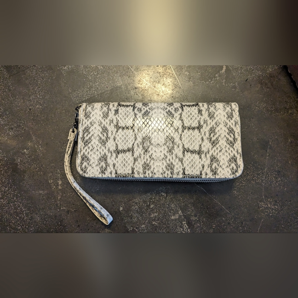 NEW Double Zip Wallet w/ Wrist Strap - Faux Leather - Snakeskin Never Used
